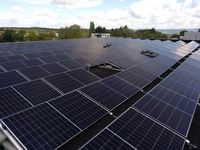 100kWp Photovoltaikanlage auf einem Flachdach